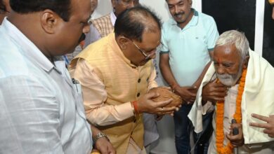 CM Vishnu: Chief Minister was overwhelmed after meeting his childhood school teacher