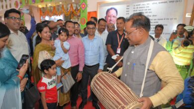 CM Vishnu: Chief Minister Vishnu Sai encouraged the musicians by playing the Mandar, listened to the traditional instruments