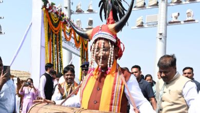 CM Vishnu: Chief Minister Vishnu Dev Sai was seen in Bastariya color, Halbi before takeoff, tweeted in Gondi on arrival, showed attachment towards the rich folk culture and tradition of Bastar