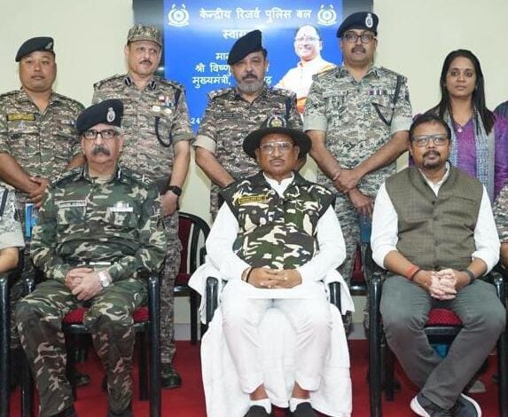 CM in CRPF Camp Sedwa: On the request of the soldiers, the Chief Minister stayed overnight at CRPF Camp Sedwa... During his stay in Bastar, the Chief Minister suddenly reached the CRPF camp to boost the morale of the soldiers