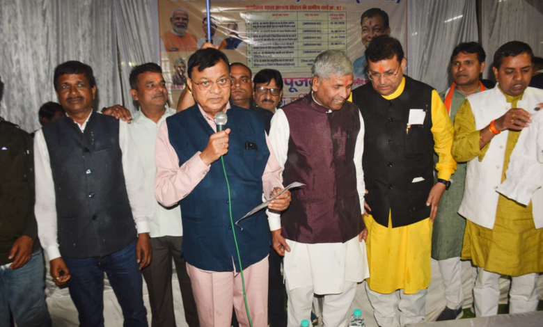 Korba News: Industry Minister Lakhan Lal Dewangan performed Bhoomi Pujan for development work worth Rs 67 lakh in three wards of Sitamani in Korba city