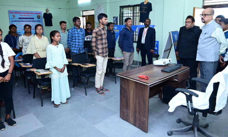 Livelihood College: Governor Ramen Deka inspected Gariaband Livelihood College