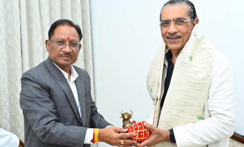 Courtesy Meet: Well-known film producer and director Prakash Jha had a courtesy meeting with Chief Minister Vishnu Dev Sai.