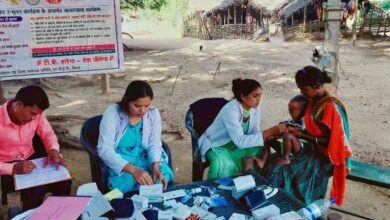 SUKMA NEWS: Due to the initiative of Chief Minister Vishnudev Sai, people are getting benefits from the Niyada Nellnar scheme, the health department team reached Borguda in Sukma district by walking one and a half km