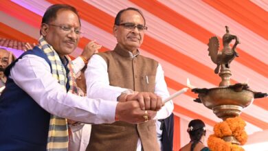 Mor Awaas Mor Adhikaar: The double engine government is working with full commitment to change the picture and fate of the state, Union Minister Chauhan announced more than 3 lakh new houses for Chhattisgarh