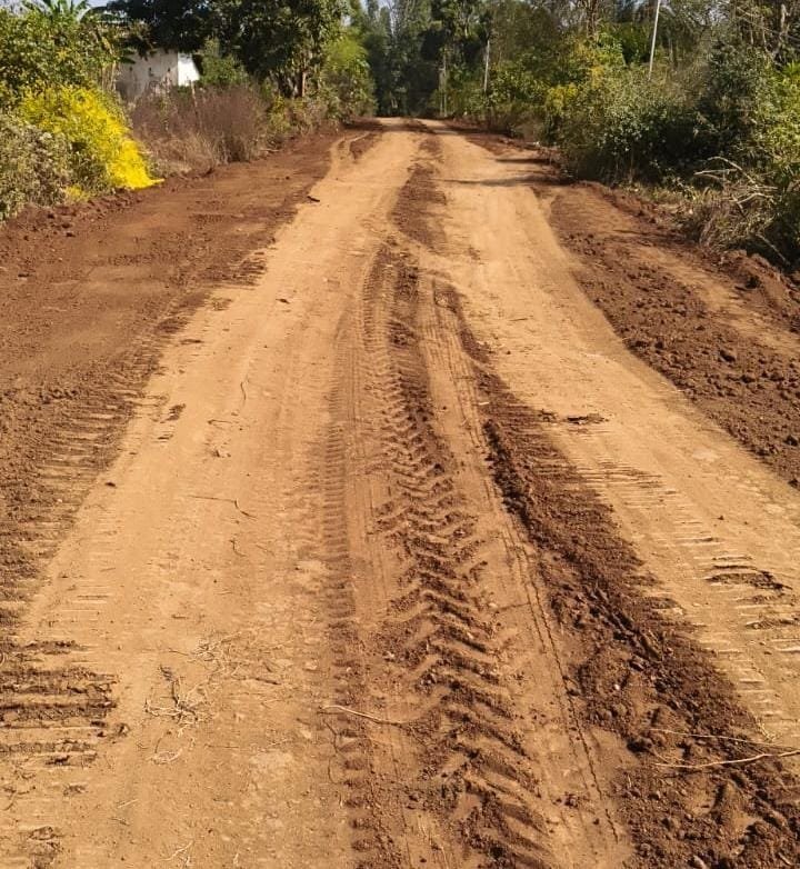 Gariaband News : मुख्यमंत्री विष्णुदेव साय के नेतृत्व में बन रही विकास की नई सड़क, मैनपुर के दुर्गम वनांचल डुमरपड़ाव से जागड़ा तक पक्की सड़क का निर्माण प्रारंभ