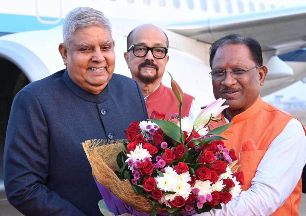 Courtesy Meeting : भारत के उपराष्ट्रपति जगदीप धनखड़ के रायपुर आगमन पर राज्यपाल रमेन डेका और मुख्यमंत्री विष्णुदेव साय ने किया आत्मीय स्वागत