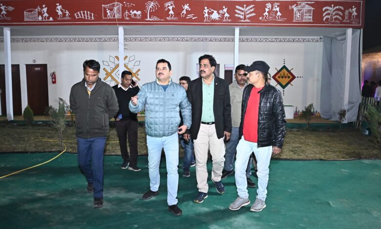 Mahakumbh 2025: Secretary Public Relations P. Dayanand inspected the Chhattisgarh Pavilion in Mahakumbh, talked to the devotees, gave instructions to make the best arrangements