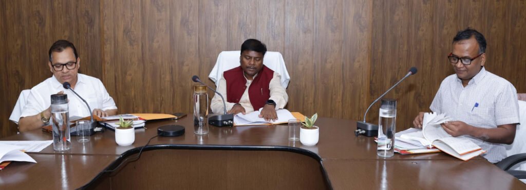 Inter-Departmental Committee Meeting : वन मंत्री केदार कश्यप की अध्यक्षता में आईडीसी की बैठक सम्पन्न