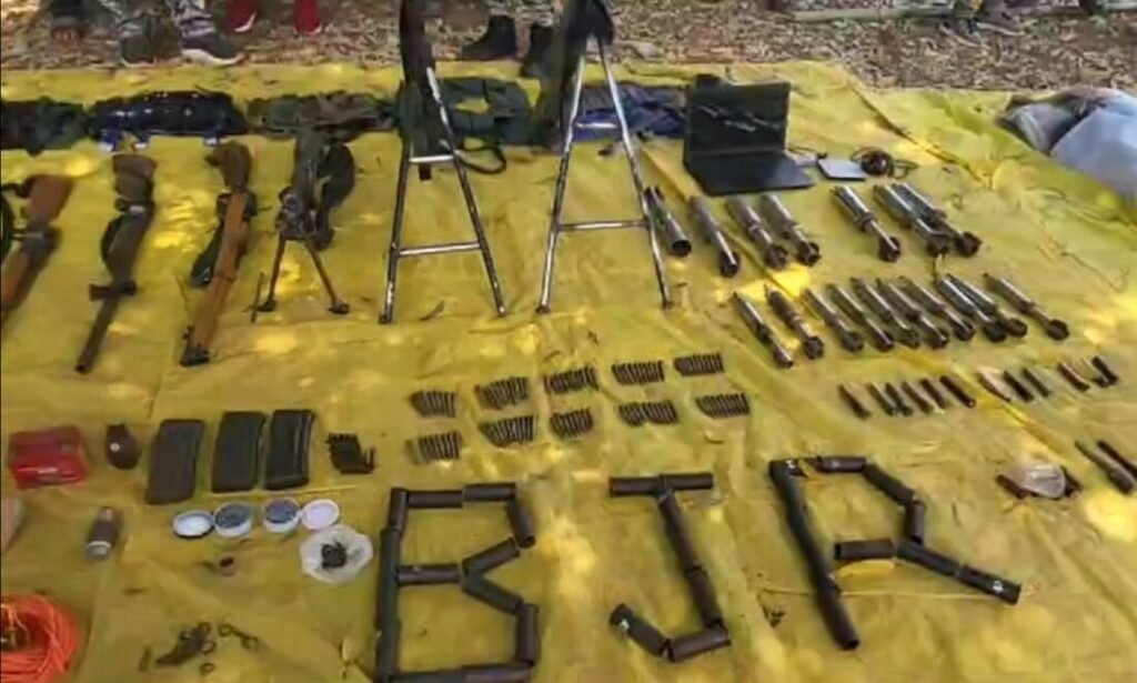 Naxalite Encounter : बीजापुर मुठभेड़ बिग अपडेट…! 2 जवान शहीद…12 नक्सली ढेर…ऑटोमैटिक हथियार बरामद