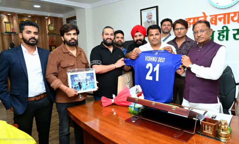 Legend 90 Cricket League: Legend 90 Cricket League from 6 February in Nava Raipur, the organizers presented the jersey of Chhattisgarh Warriors to Chief Minister Sai