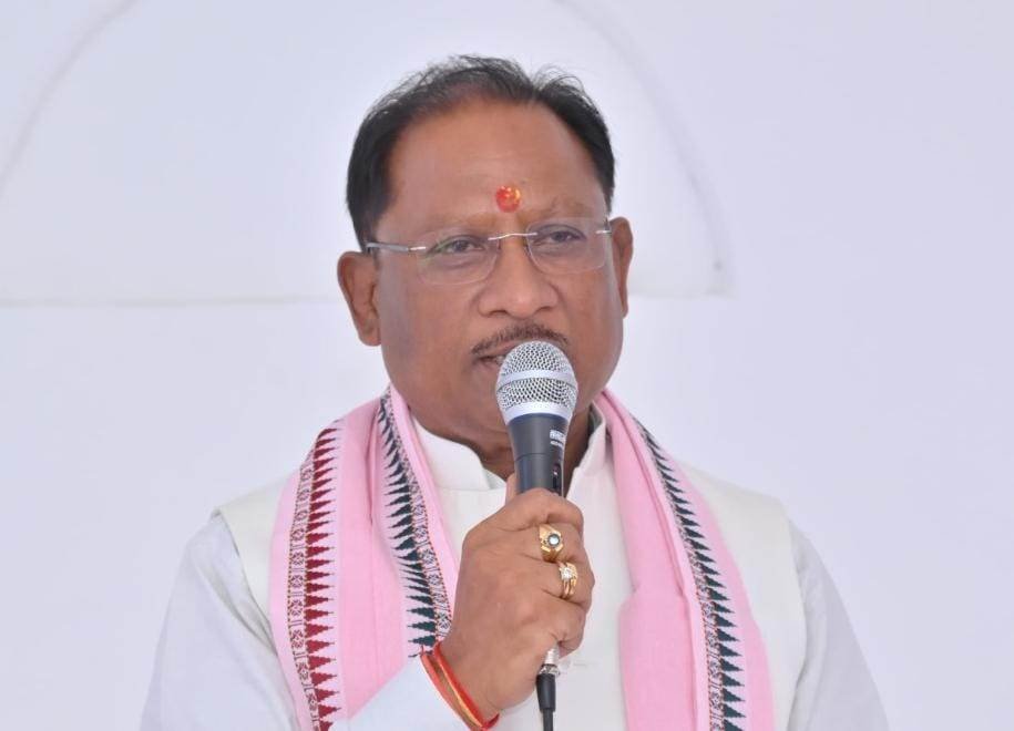 CM Vishnu : सनातन धर्म के उत्थान और सामाजिक जागरूकता में गहिरा गुरु संत समाज की है महत्वपूर्ण भूमिका, ग्राम गहिरा में विष्णु महायज्ञ में शामिल हुए मुख्यमंत्री साय, सामूहिक विवाह में नवविवाहित जोड़ों को दिया आशीर्वाद