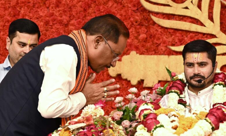 CG NEWS: Chief Minister Sai listened to the Sri Krishna-Sudama episode in the Srimad Bhagwat Katha, wished for the prosperity and well-being of Chhattisgarh