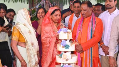 CM Vishnu: A huge crowd gathered to bless Chief Minister Vishnudev Sai on his birthday, the Chief Minister met his colleagues, friends, villagers and children with affection