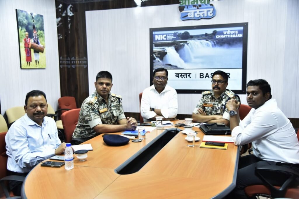 Bastar Pandum : बस्तर की जनजातीय कला-संस्कृति के धरोहर को पुनर्जीवित करने “बस्तर पंडुम” का होगा भव्य आयोजन