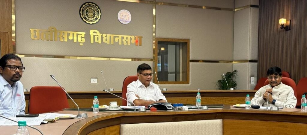 CG NEWS : सचिव द्वारा सम्पति पंजीयन क्रांति का जिला स्तर पर प्रभावी क्रियान्वयन के निर्देश, जिला स्तर पर कार्यशाला आयोजित कर लोगों को जागरूक किया जाय