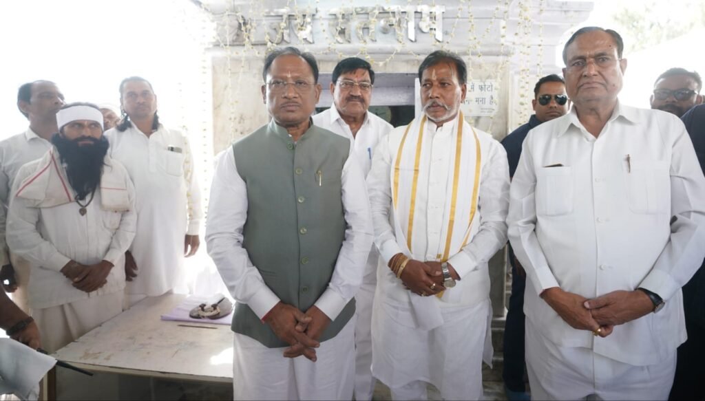 Gurudarshan Fair : गुरूदर्शन मेले में उमड़ रही श्रद्धा की बयार, देशभर से आ रहे श्रद्धालु, मुख्यमंत्री साय के निर्देश पर श्रद्धालुओं के लिए सुविधाओं और सुरक्षा का व्यापक विस्तार