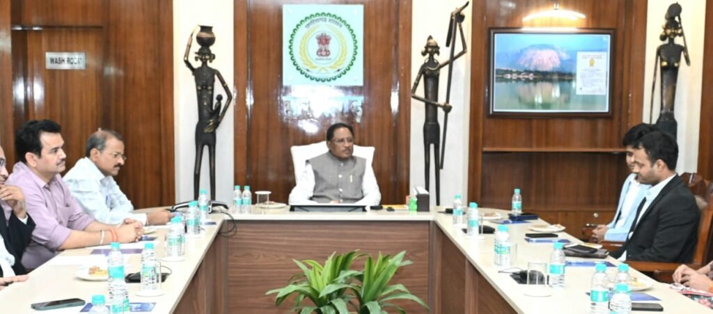 CM Vishnu : छत्तीसगढ़ नव उद्यमियों के लिए अपार संभावनाएं, फार्मा, रियल एस्टेट और आईटी क्षेत्र के प्रतिनिधियों ने की मुख्यमंत्री से मुलाकात