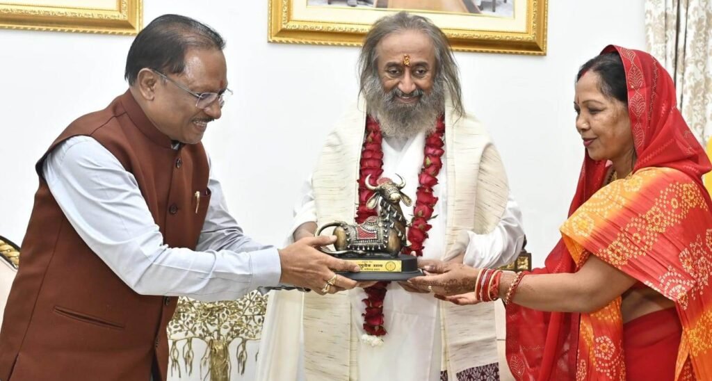 CG NEWS : मुख्यमंत्री विष्णुदेव साय ने आध्यात्मिक गुरु श्री श्री रविशंकर से लिया आशीर्वाद