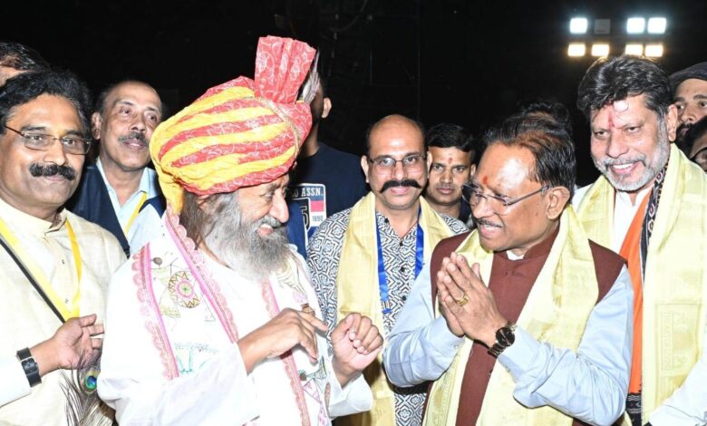 Shankhnad Mahasatsang Program: Sri Sri Ravi Shankar praised the Chief Minister and said- Chief Minister Vishnu Sai is of progressive ideas, he has big thoughts for the state in his heart, Chief Minister participated in Shankhnaad Mahasatsang