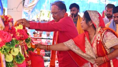 Jashpur Dist.: Chief Minister Vishnudev Sai participated in the ritual of Sanatan Samaj in Tatidand of Jashpur district, wished Holi to the people of the state, Chief Minister prayed to Lord Radha-Krishna and wished for the happiness, prosperity and well-being of the state