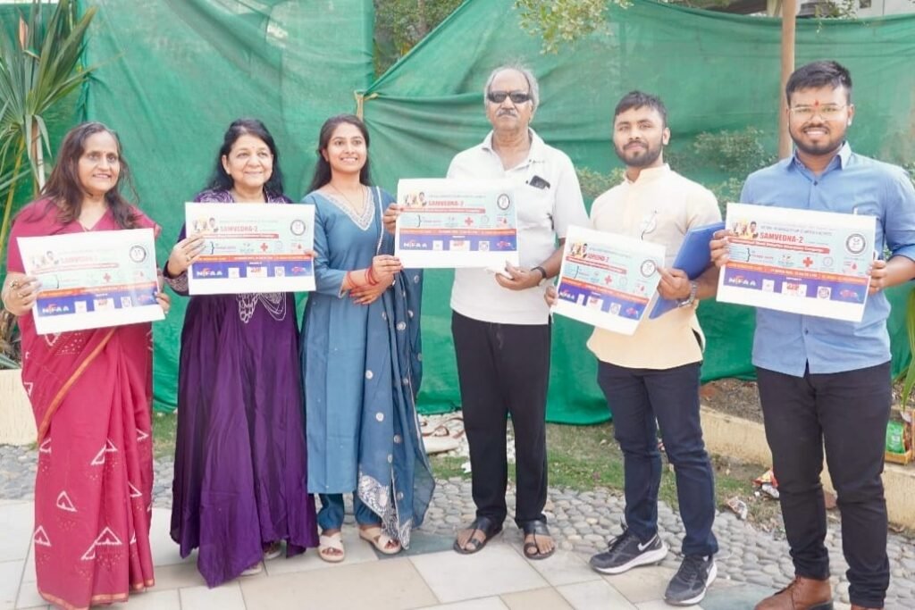 Blood Donation Awareness Campaign : सांसद बृजमोहन ने किया “संवेदना-2” रक्तदान जागरूकता अभियान के पोस्टर का विमोचन