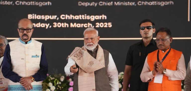 PM Modi: Chhattisgarh received the gift of development projects worth Rs 33 thousand 700 crore from Prime Minister Narendra Modi, Chief Minister Vishnudev Sai expressed gratitude