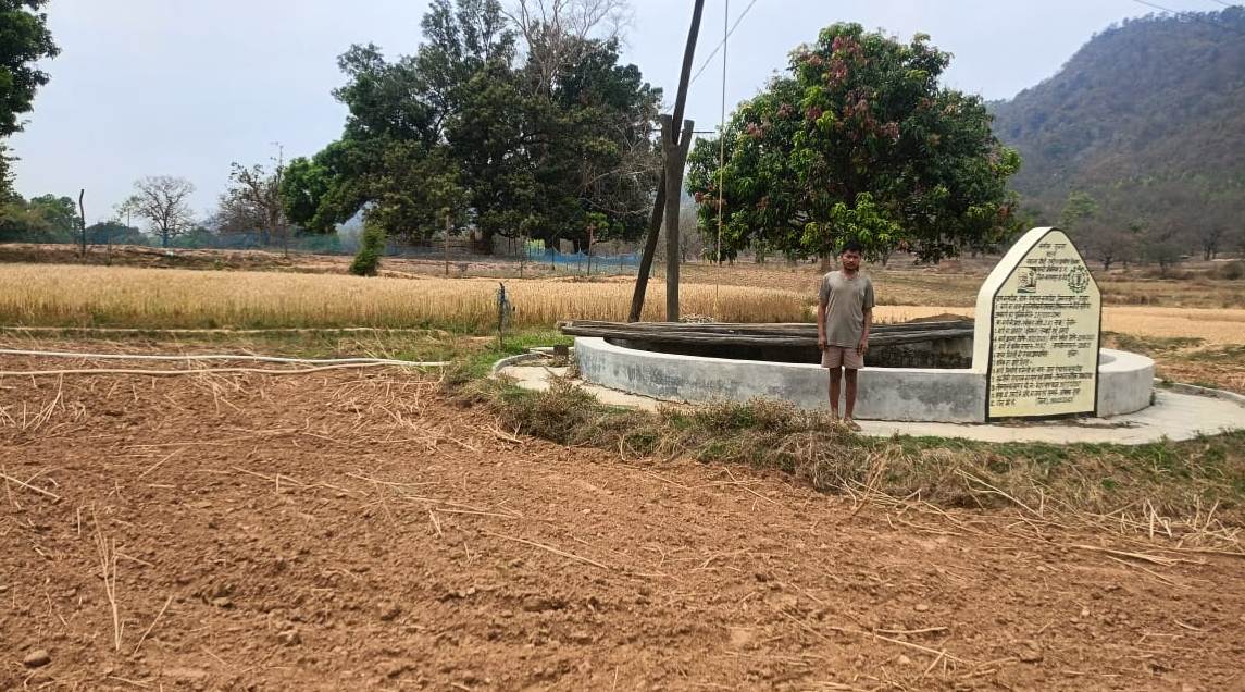 Balrampur : मनरेगा से बने कुएं से रामलाल के खेतों में लहलहाया फसल, साग-सब्जी उत्पादन कर कमा रहे हैं अतिरिक्त आमदनी