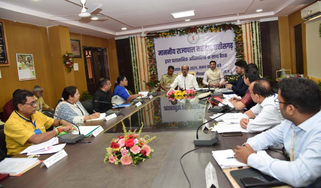 Balodabazar-Bhatapara District : राज्यपाल रमेन डेका ने ली प्रशासनिक अधिकारियों की बैठक, सड़क दुर्घटना एवं मादक पदार्थों के परिवहन सहित बिक्री की रोकथाम हेतु प्रभावी उपाय सुनिश्चित करने के निर्देश