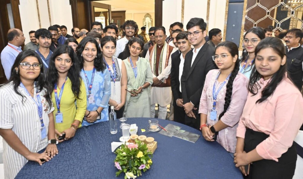Ideas for Developed Chhattisgarh : मुख्यमंत्री विष्णुदेव साय आज नवा रायपुर में आयोजित विचार फॉर विकसित छत्तीसगढ़ कार्यक्रम में हुए शामिल