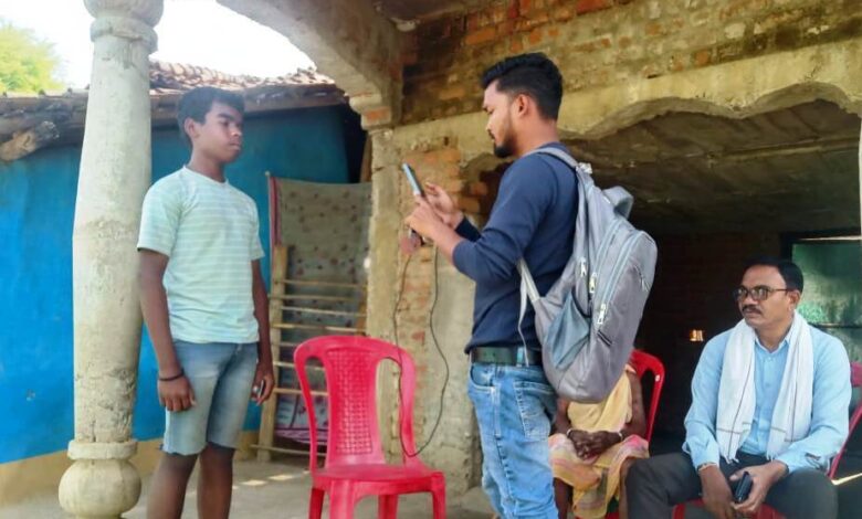Sushasan Tihar: Problems are being solved by knocking door to door in Sushasan Tihar, faces lit up after getting Ayushman card