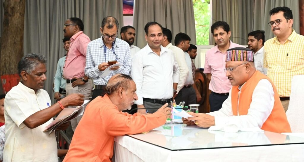 Mor Duar Sai Sarkar : ‘मोर दुआर-साय सरकार’ अभियान…! ग्रामीण आवास सर्वेक्षण के लिए विशेष पखवाड़ा शुरू