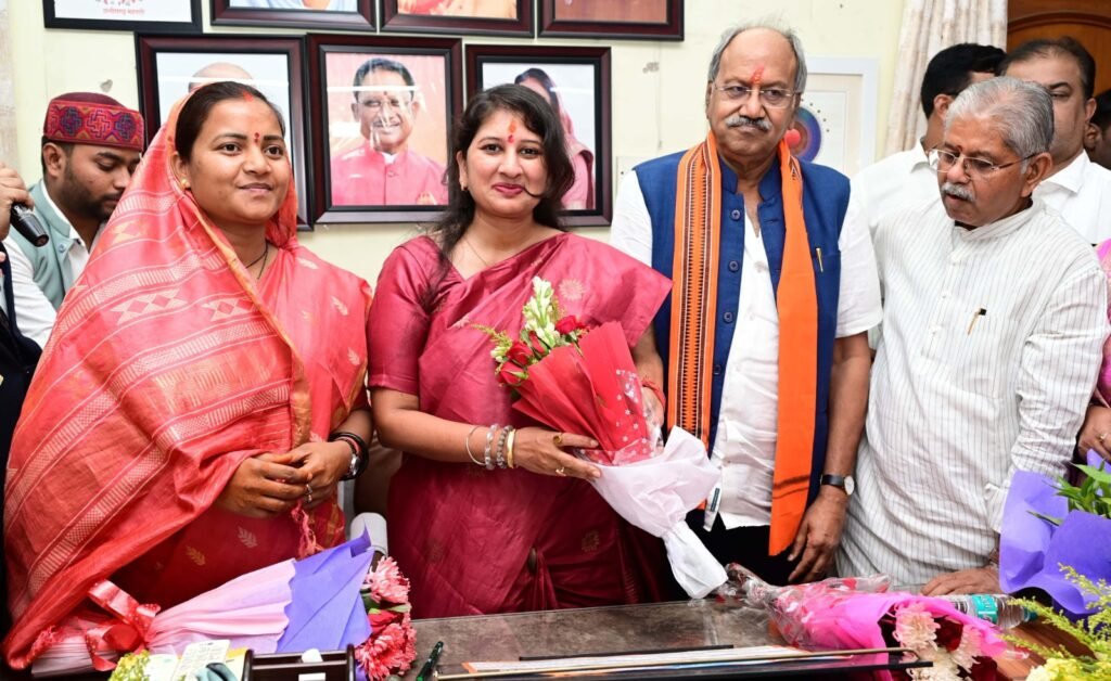 CG State Child Commission : डॉ. वर्णिका शर्मा ने छत्तीसगढ़ बाल अधिकार संरक्षण आयोग के अध्यक्ष का पदभार ग्रहण किया