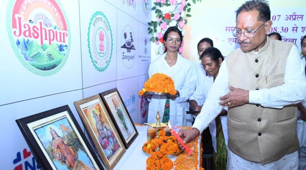 Bhumi Pujan : मुख्यमंत्री विष्णुदेव साय ने स्वर्गीय जगदेव राम उरांव कल्याण आश्रम चिकित्सालय का भूमिपूजन किया, मुख्यमंत्री ने ‘सेवांकुर भारत, एक सप्ताह देश के नाम’ के तहत आदिवासी क्षेत्रों में किए जा रहे सेवाकार्य की सराहना की