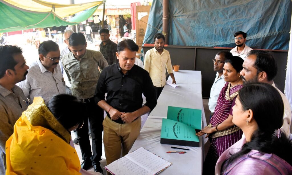 Sushasan Tihar 2025 : सुशासन तिहार को लेकर लोगों में दिखा उत्साह, अम्बिकापुर, कांकेर और बालोद जिले के कलेक्टरों ने लिया तैयारियों का जायजा, पहले चरण में लोगों से लिए जाएंगे 11 अप्रैल तक आवेदन