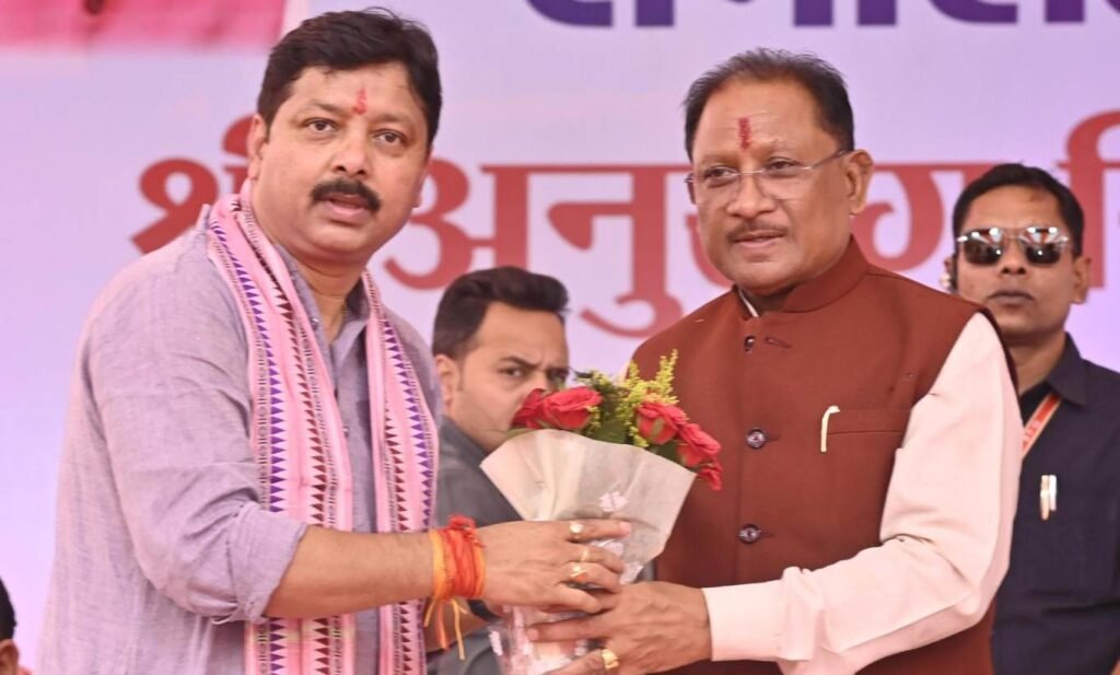 CG Housing Board : मुख्यमंत्री विष्णु देव साय छत्तीसगढ़ गृह निर्माण मंडल के अध्यक्ष अनुराग सिंहदेव के पदभार ग्रहण एवं अभिनंदन समारोह में हुए शामिल