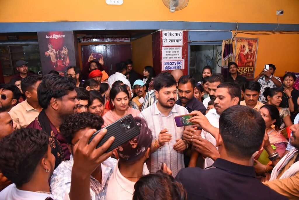 Chhollywood Movie Review : अनुज शर्मा की फिल्म सुहाग सुपर दुपर हिट, तीसरे दिन भी सभी शो रही हॉउसफुल, आखिर क्या स्टोरी हैं फिल्म सुहाग की, क्यों रो पडे दर्शक?