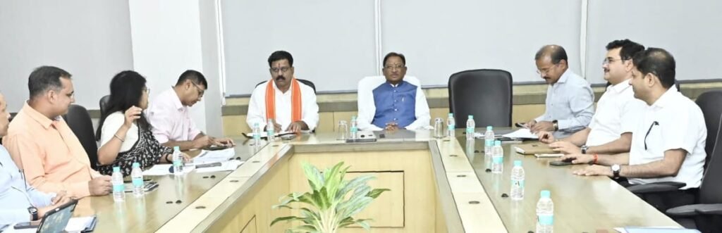 CM Review Meeting : मुख्यमंत्री विष्णुदेव साय ने पंचायत एवं ग्रामीण विकास विभाग के कार्यों की गहन समीक्षा की