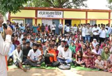 Sushasan Tihar 2025: Chief Minister Vishnudev Sai made a surprise visit to Chhindiya village, held a chaupal under Sushasan Tihar and had a direct dialogue with the villagers