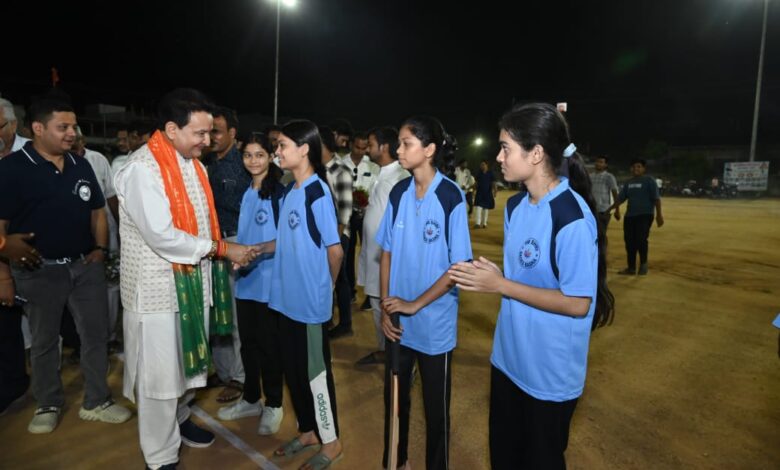 Girls Ward Premier League 2025: Girls Ward Premier League 2025 was inaugurated by MLA Dr. Sampat Agarwal, daughters got encouragement, MLA Dr. Sampat Agarwal encouraged the daughters in Girls Ward Premier League, honored them