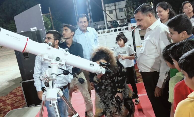 Mega Sky Watching Program: Successful organization of Mega Sky Watching Program in Korea, a new flight towards science