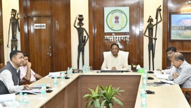 Review Meeting: Chief Minister reviewed the functioning of the Water Resources Department, gave instructions to make special efforts to increase the efficiency of water use