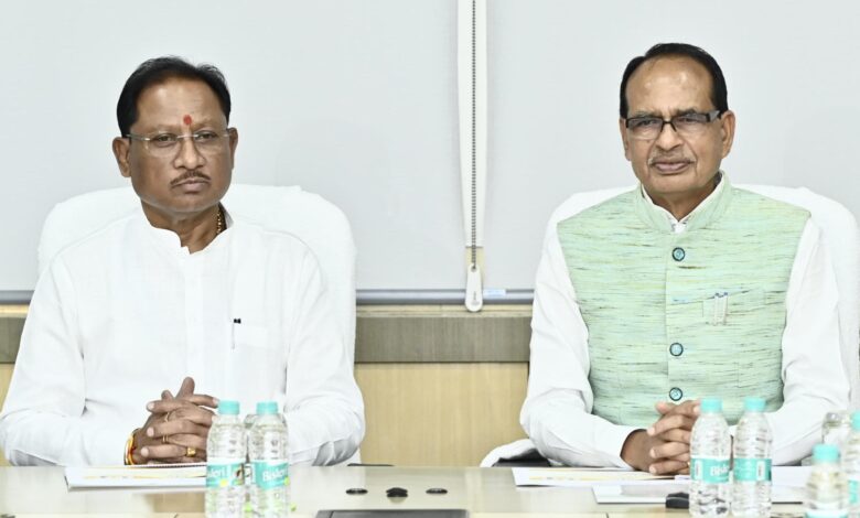Amrit Sarovar: Union Minister Chauhan praised 'Atal Digital Suvidha Kendras', called it a revolutionary step towards digital empowerment in the rural economy, overall roadmap for development decided in high level review meeting