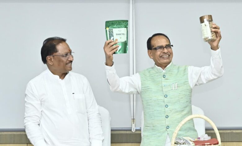 Jash Pure: Union Agriculture Minister Shivraj Singh Chauhan praised Jash Pure brand products adorned with the fragrance of Chhattisgarh's culture, taste and self-reliance