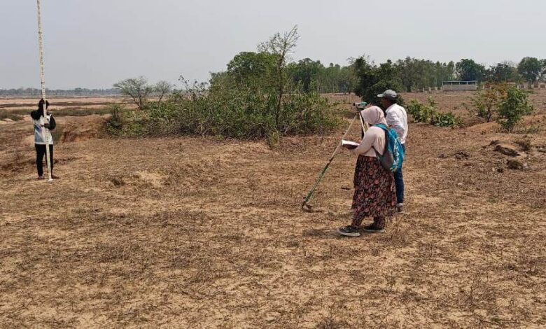 Sushasan Tihar: Immediate implementation of Chief Minister's announcements in Baldakchar, action started for construction of Mahanadi embankment and installation of high mast lights