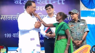 Moments of happiness... when a mother showed her affectionate trust towards CM Sai