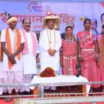 Sushasan Tihar 2025: Chief Minister Vishnudev Sai reached Bijrakchar village located in the remote hilly area of Mungeli district, a huge crowd gathered in the solution camp of Sushasan Tihar