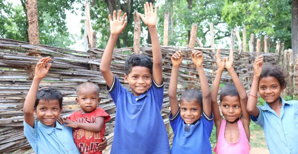 Sushasaan Tihar : सुशासन की रोशनी से जगमगाया मुदवेंडी गांव, नियद नेल्लानार योजना बनी क्रांतिकारी बदलाव की वाहक