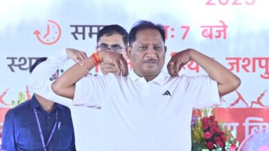 Yoga Day: Chief Minister Vishnu Dev along with thousands of people practiced yoga in the district headquarters Jashpur, Prime Minister Narendra Modi gave recognition to yoga at the global level