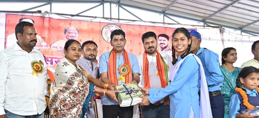 Education and Upbringing : उज्ज्वल भविष्य का आधार”, शिक्षा न केवल व्यक्तिगत विकास का माध्यम है, बल्कि एक समृद्ध, सशक्त और संस्कारित समाज की नींव भी है- अनुज